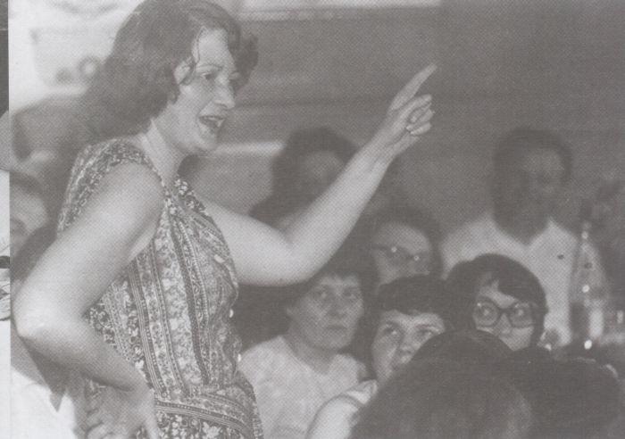 Író-olvasó találkozón, munkások közt, Óbuda, 1978. június 8.