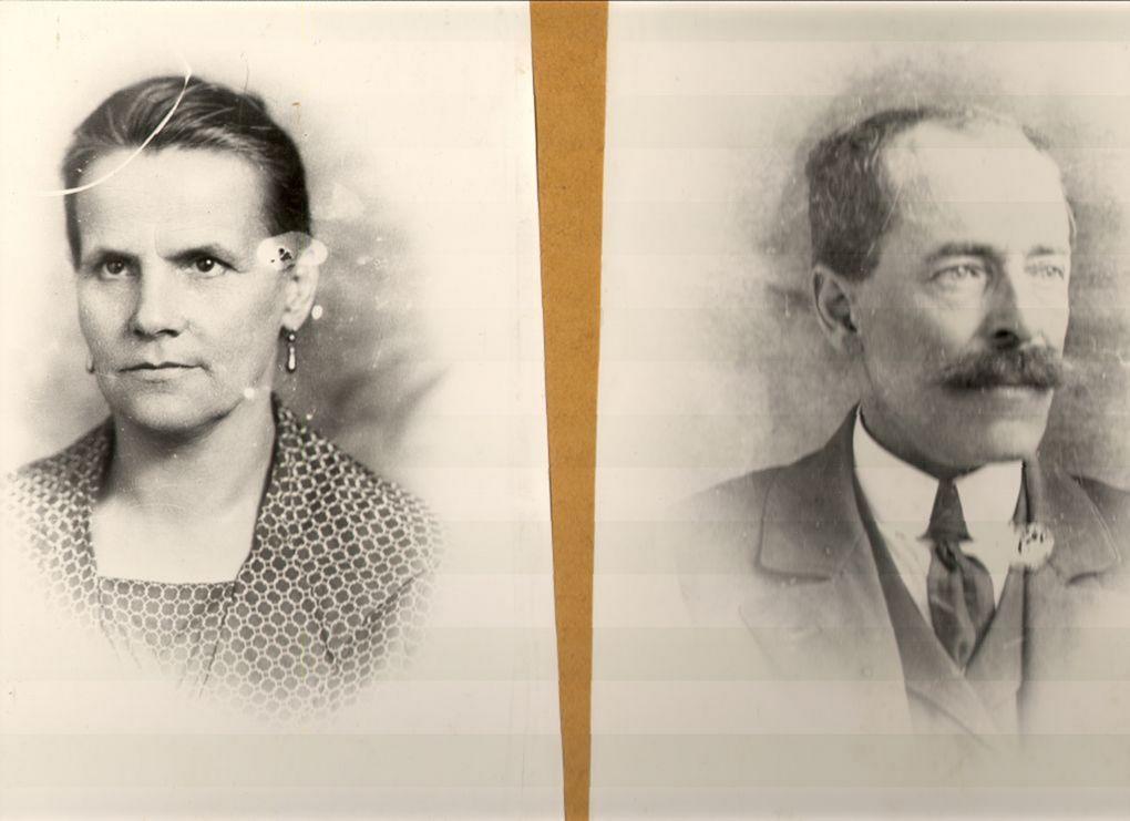 Édesanyja 1924-ben és édesapja 1920-ban készült fotója, ahogyan a költő nap mint nap látta őket szobája falán.