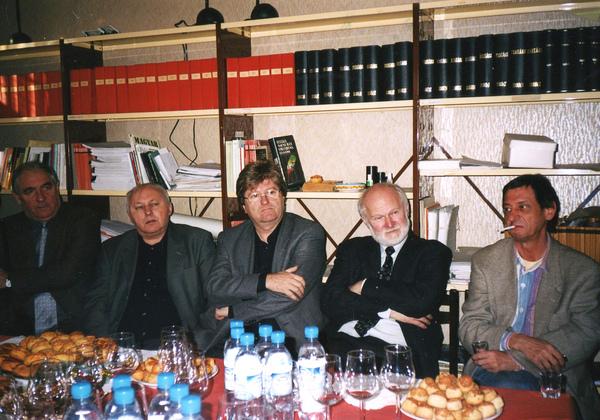 A Kortárs-díj átadásán Tamás Menyhérttel, Ágh Istvánnal, Kovács Istvánnal és Deák Lászlóval (2003)