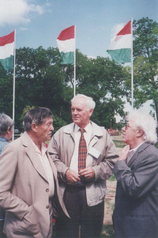 Fekete Gyula, Dobos László és Sütő András a Világtalálkozón