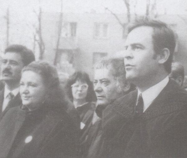 Jókai Anna, Csoóri Sándor és Tőkés László Arany János marosvásárhelyi szobrának avatásán, 1992