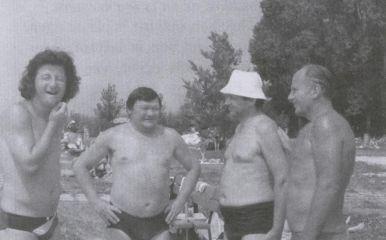 Esterházy Péter, Gion Nándor, Bertók László és Szederkényi Ervin (Szigliget, 1983)