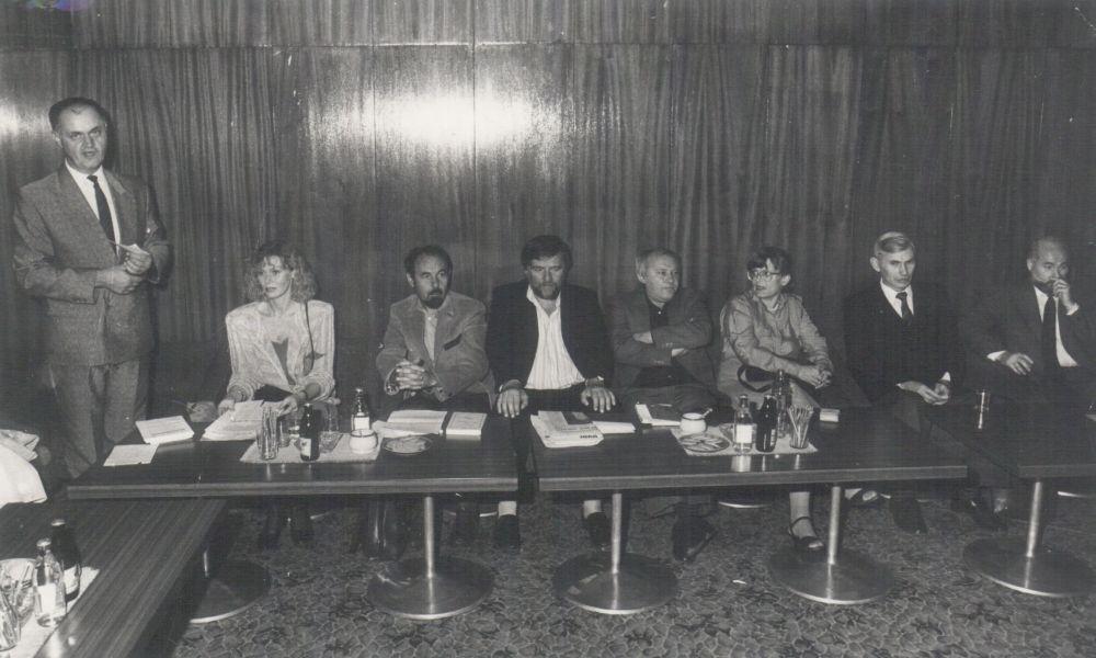 A Varsói Magyar Intézetben, 1989 szeptember végén (középen: Papp Árpád, Tolnai Ottó, Ágh István)
