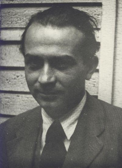 Illyés Gyula 30 évesen (1932)