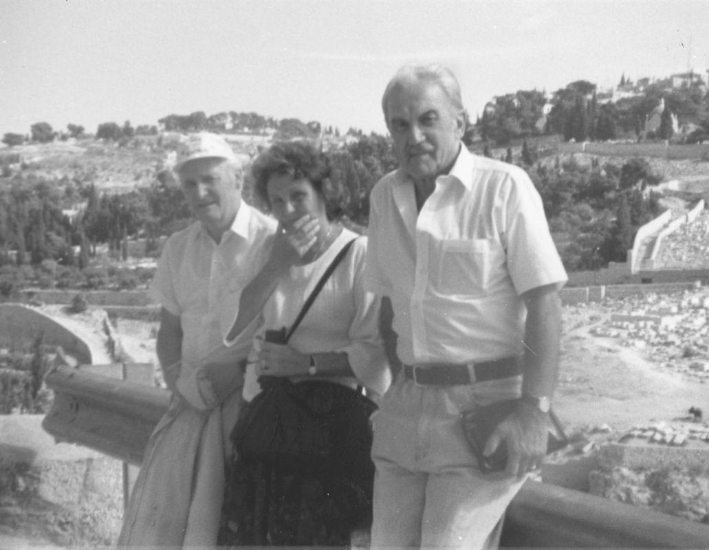 Fux Pál festőművésszel és feleségével Izraelben, 1992