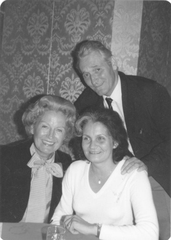 Kányádi Sándor és felesége, Tichy Magdolna, Szörényi Évával Los Angelesben, 1981