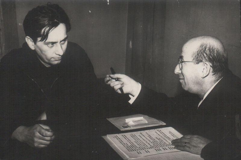 Páskándi Géza és Rappaport Ottó, a kolozsvári színház rendezője, A király köve bemutatója idején (1968)