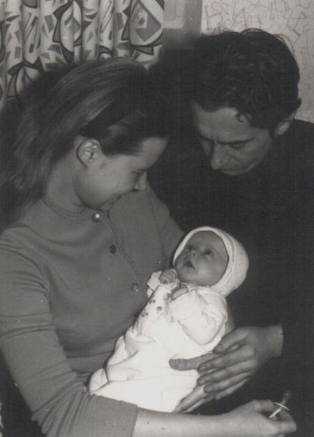 Lánya, Ágnes születésekor (1971)