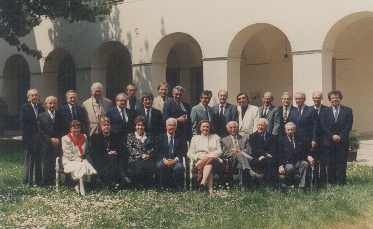 A Széchenyi Akadémia megalapítása (1992)
