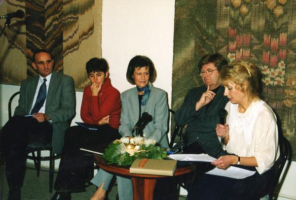 Gémesi Györggyel, Keresztes Dórával, Sunyovszky Szilviával és Katona-Szabó Erzsébettel Gödöllőn (2001)