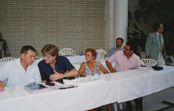 Görömbei Andrással, Vathy Zsuzsával és Márkus Bélával a tokaji írótáborban (1998)