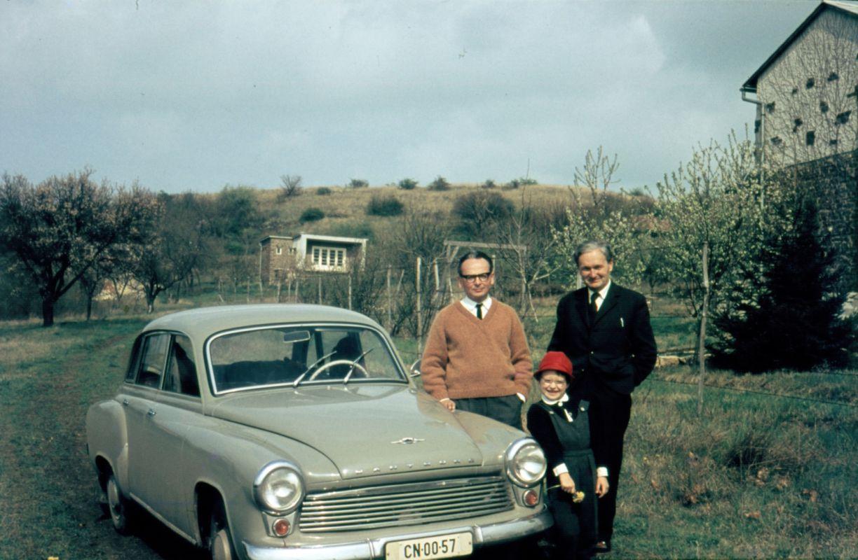 Lakatos István, Till Ágnes és Németh László az 1960-as évek közepén Sajkodon