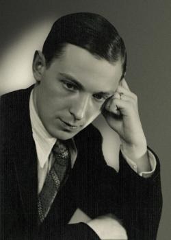 Dsida Jenő, 1930 körül (Fotó: Joánovics Testvérek, forrás: Petőfi Irodalmi Múzeum)