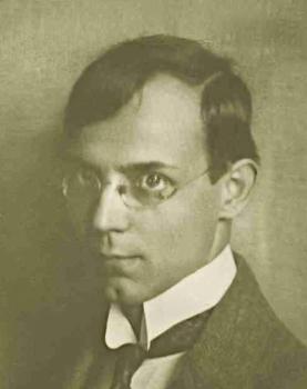Tóth Árpád. Igazolványkép, 1920 (Forrás: Petőfi Irodalmi Múzeum)